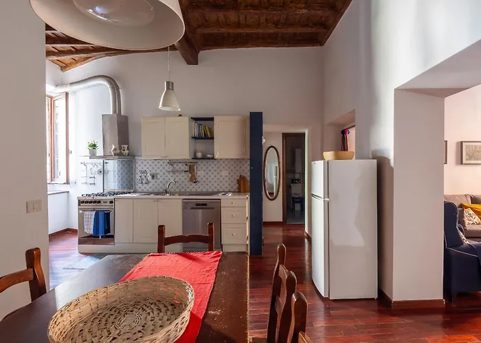 Trastevere Lungaretta * Rome